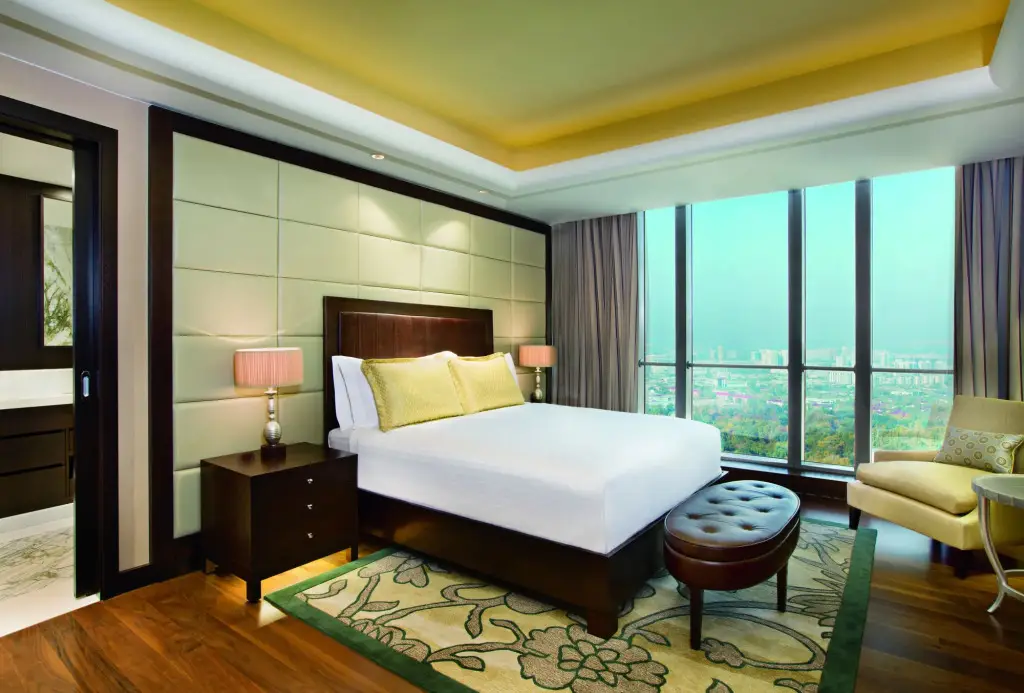 Алматы: Отель The Ritz-carlton, Almaty