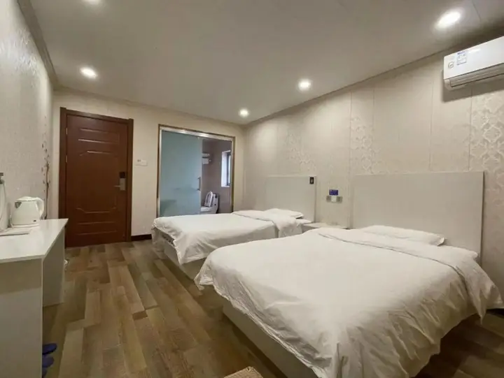 Ухань: Qinghuaci Hotel