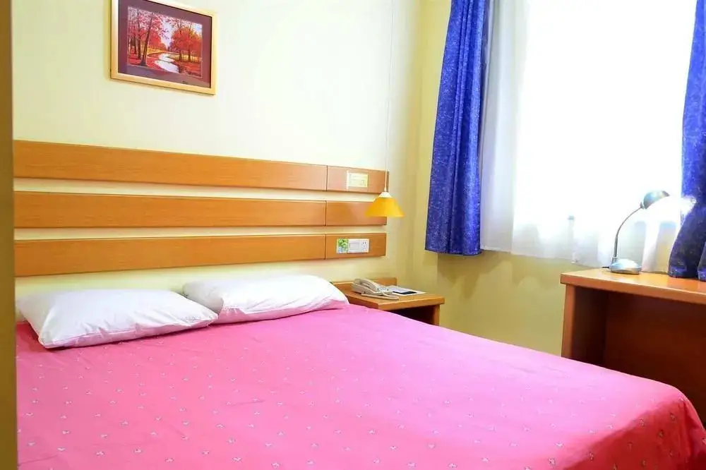 Ухань: Homeinn Pebble Hotel (Wuhan Xiehe Hospital Jiang han road)