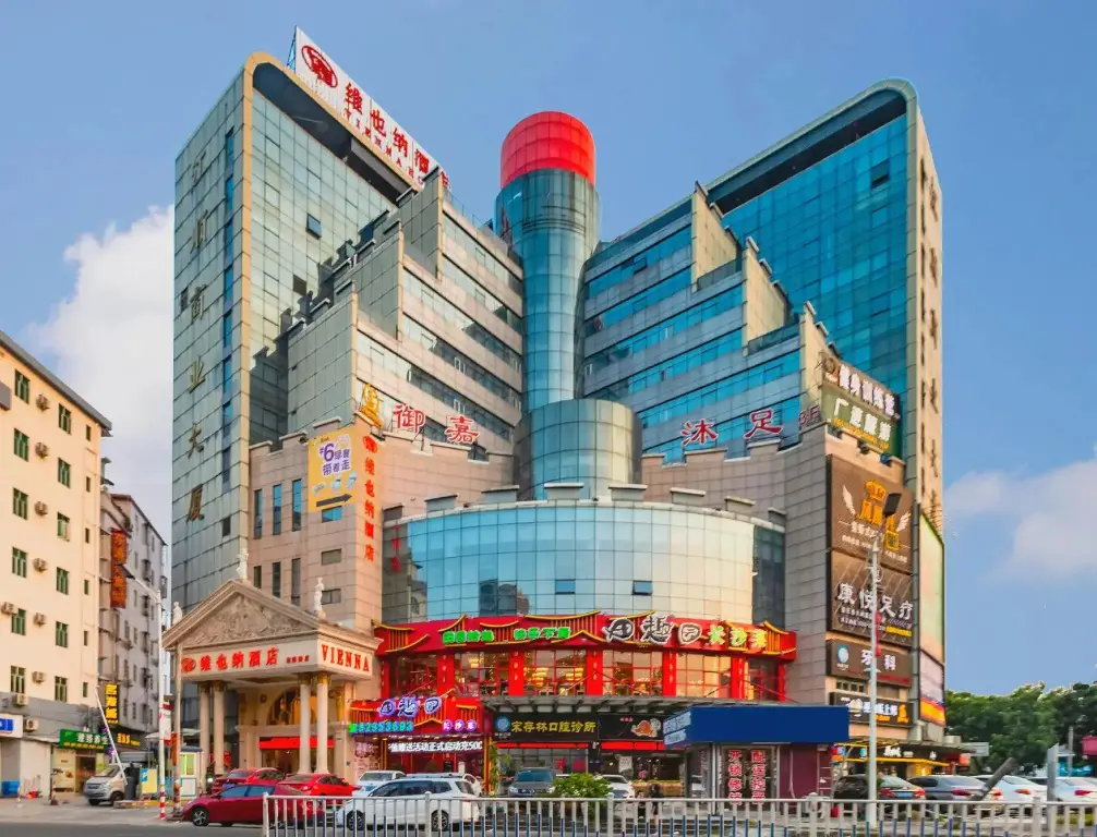 Дунгуань: Vienna Hotel (Dongguan Tangxia Huayuan Street)