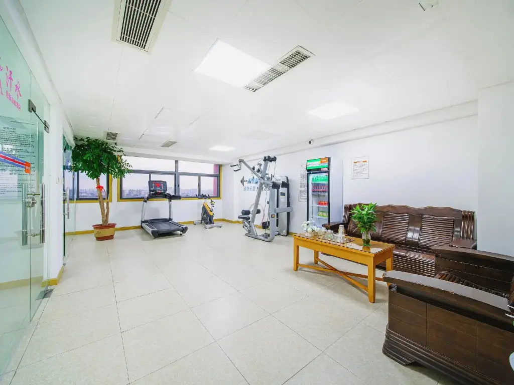Дунгуань: Vienna Hotel (Dongguan Tangxia Huayuan Street)