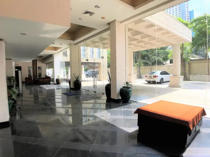 Бангкок: Twin Peaks Sukhumvit Suites