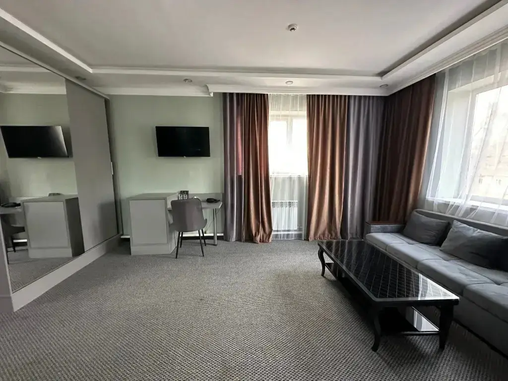Алматы: Faeton Hotel