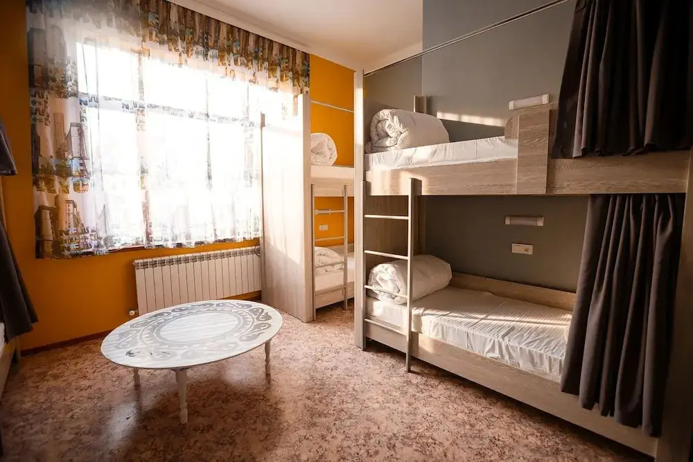 Алматы: Mountain Road Hostel