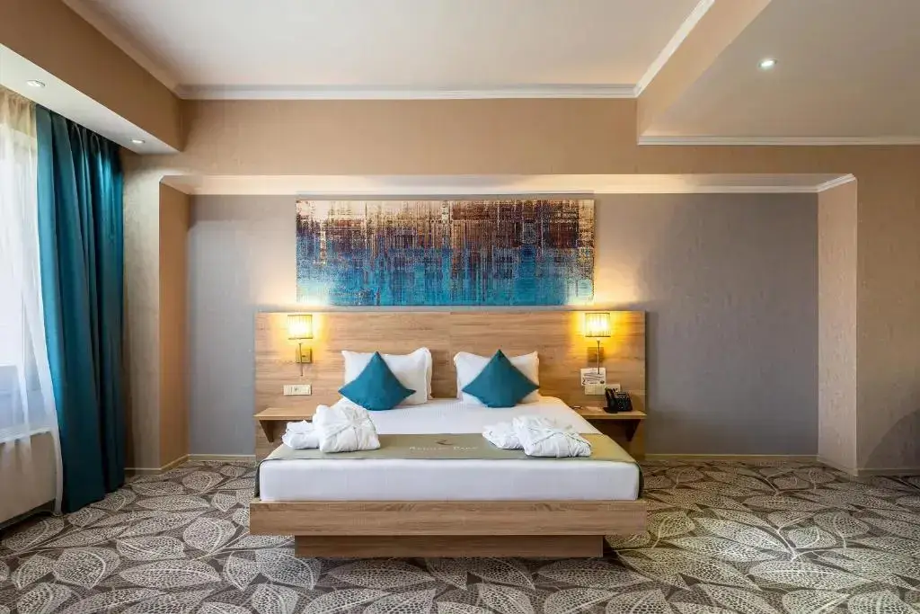 Алматы: Renion Park Hotel