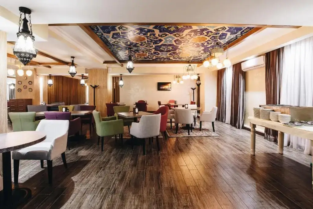 Алматы: Renion Park Hotel