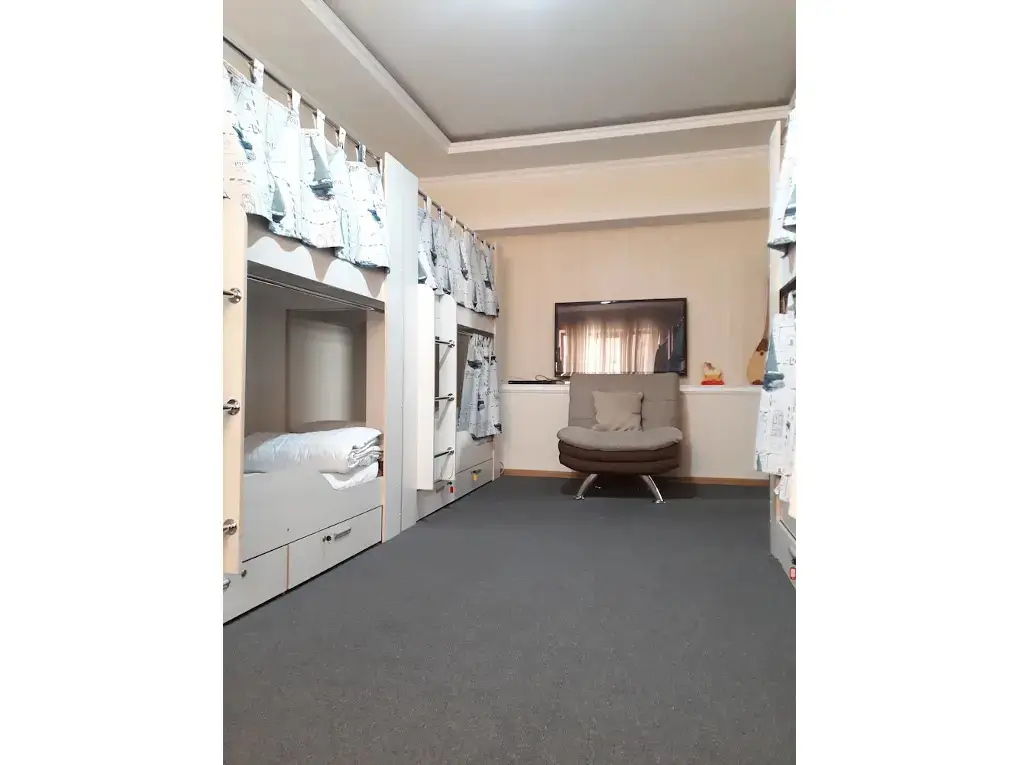 Алматы: World Travelers Hostel