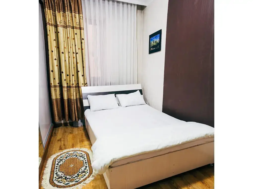 Алматы: World Travelers Hostel