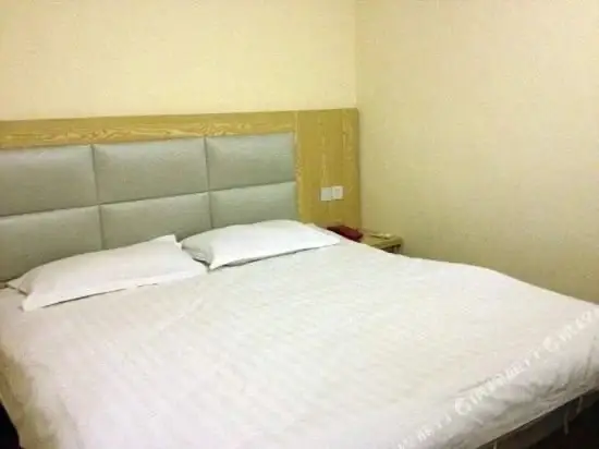 Ухань: Diyizhan Hotel (Wuhan Railway Vocational Technology College Canglong Island Technology Park)