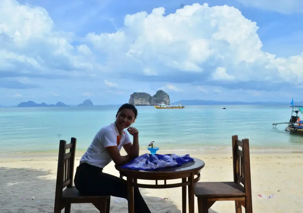 главный пляж: Koh Ngai Camping Restaurant