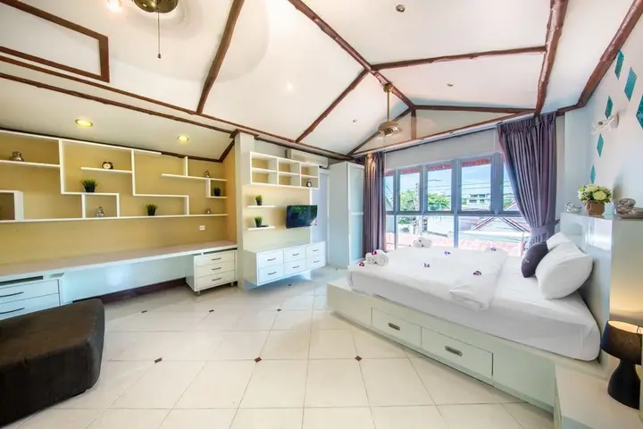 Паттайя: Grand Party Pool Villa