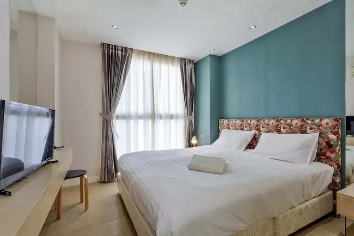Паттайя: Grande Carribean sea view apartments Jomtien beach