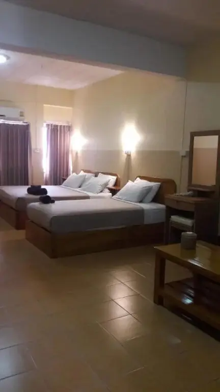 Чиангмай: Funky Monkey Guesthouse & Tours