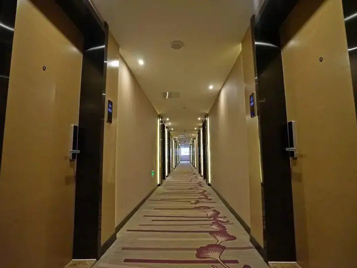 Цзинань: Lavande Hotels·Jinan Gongye Nan Road CBD Center