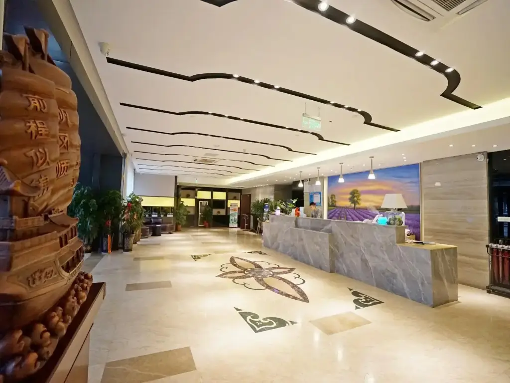Цзинань: Lavande Hotels·Jinan Gongye Nan Road CBD Center