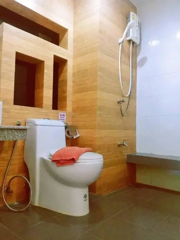 Баан-Хай: Grand Esie Service Apartment
