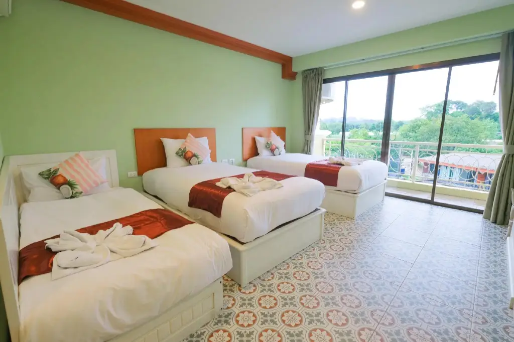 Краби: ROYAL PINEAPPLE HOTEL | A Welcome to Wealth and Good Fortune