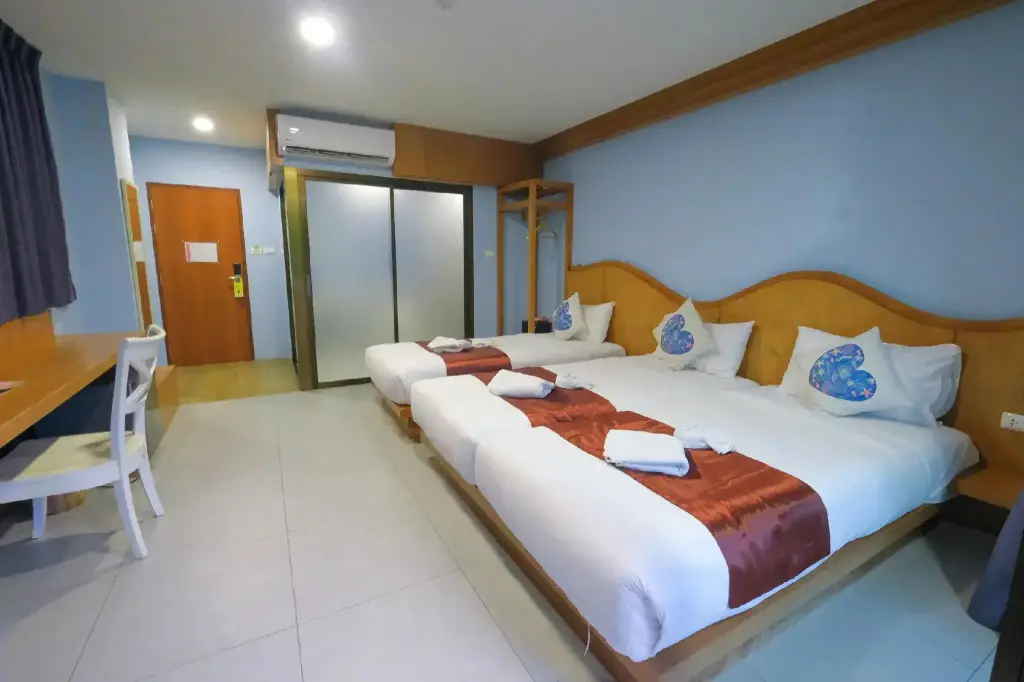 Краби: ROYAL PINEAPPLE HOTEL | A Welcome to Wealth and Good Fortune