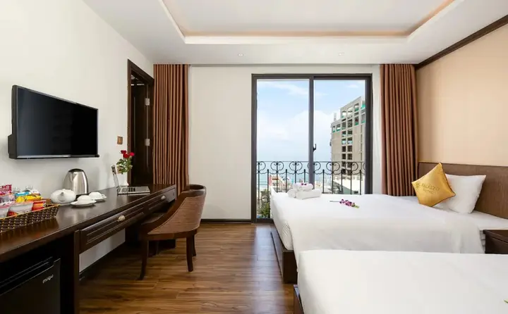 Дананг: Palazzo 2