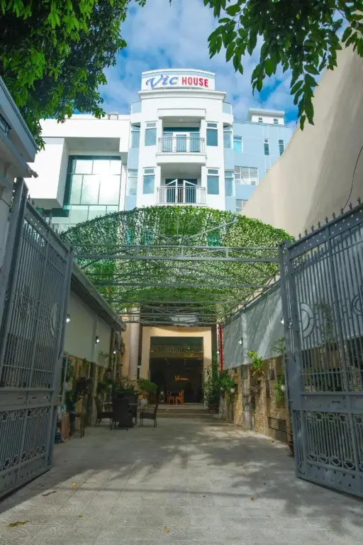 Дананг: Vic House