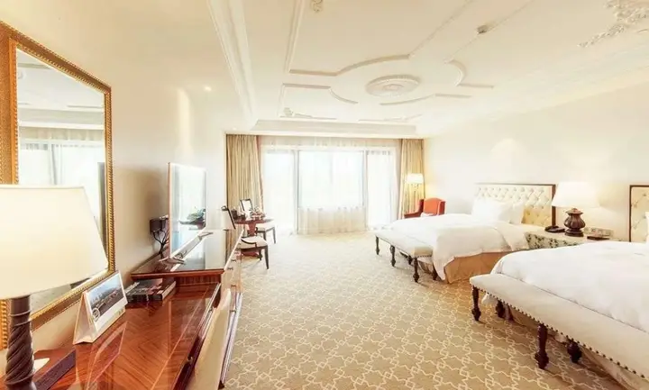 Нанкин: Wyndham Grand Plaza Royale Resort Nanjing