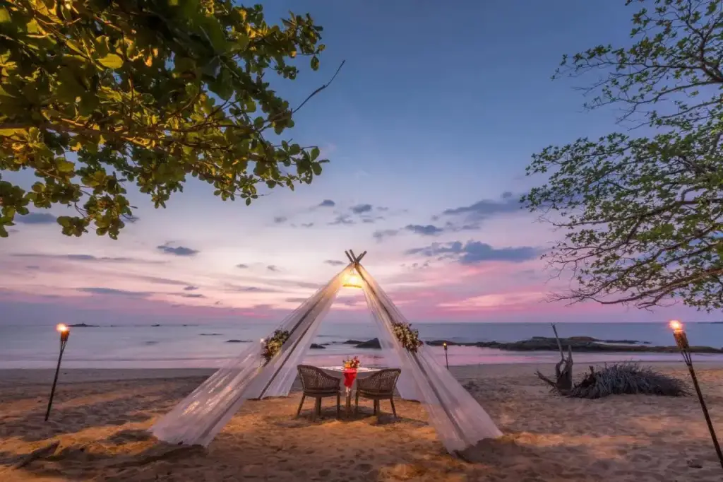 Тай-Муанг: Курортный отель Eden Beach Khao Lak Resort & Spa