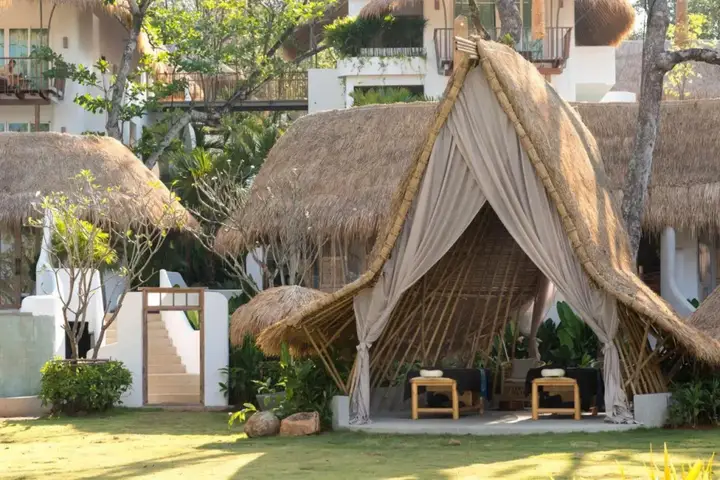 Тай-Муанг: Курортный отель Eden Beach Khao Lak Resort & Spa