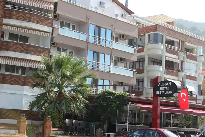 Бартын: Alihan Hotel