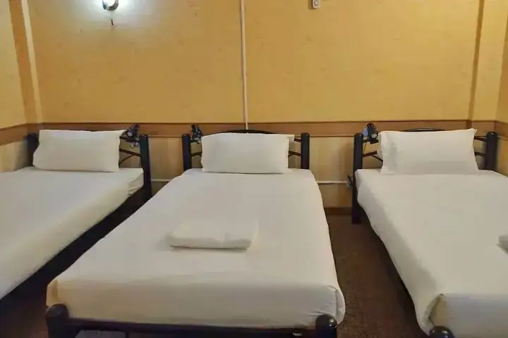Бангкок: T Y Guest House