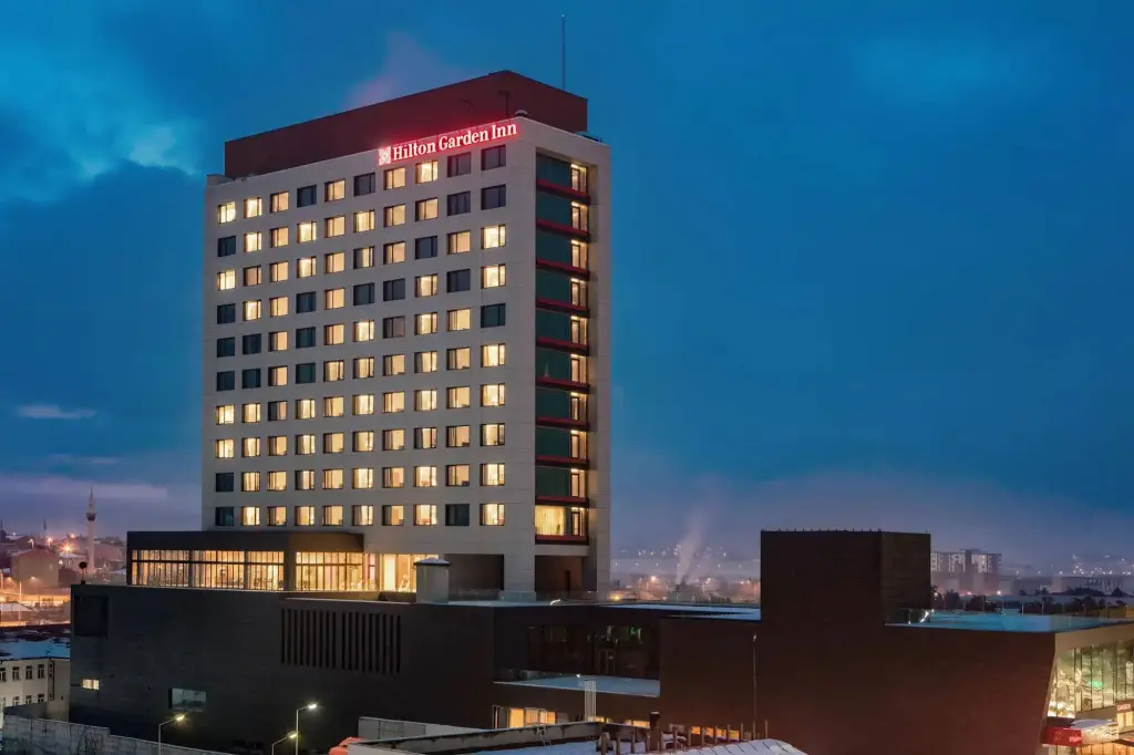 Сивас: Отель Accom