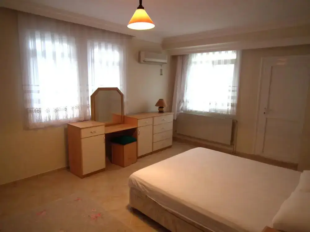 Гокбел: Villa Pirinc