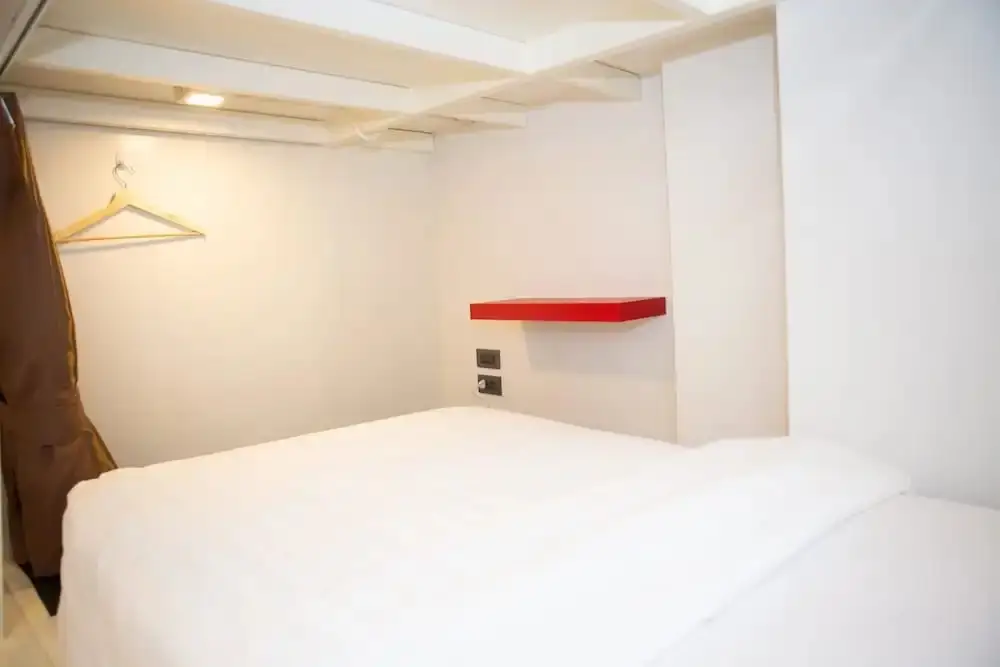 Бангкок: Rich8 Hostel