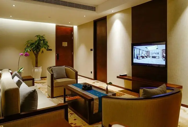 Линьи: Mr.D Hotel