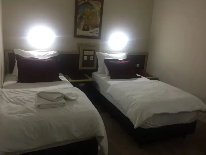 Измир: Karsiyaka Otel