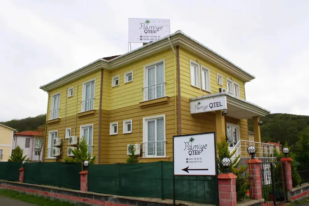 Сайл: Palmiye Hotel