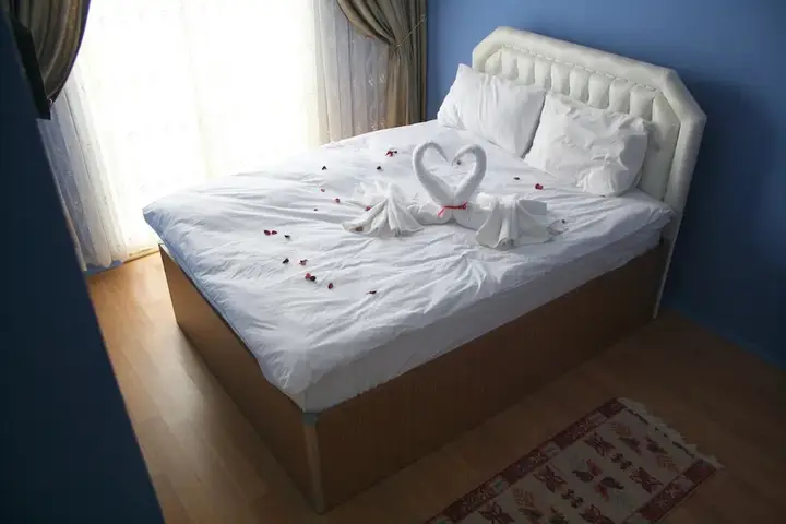 Сайл: Palmiye Hotel