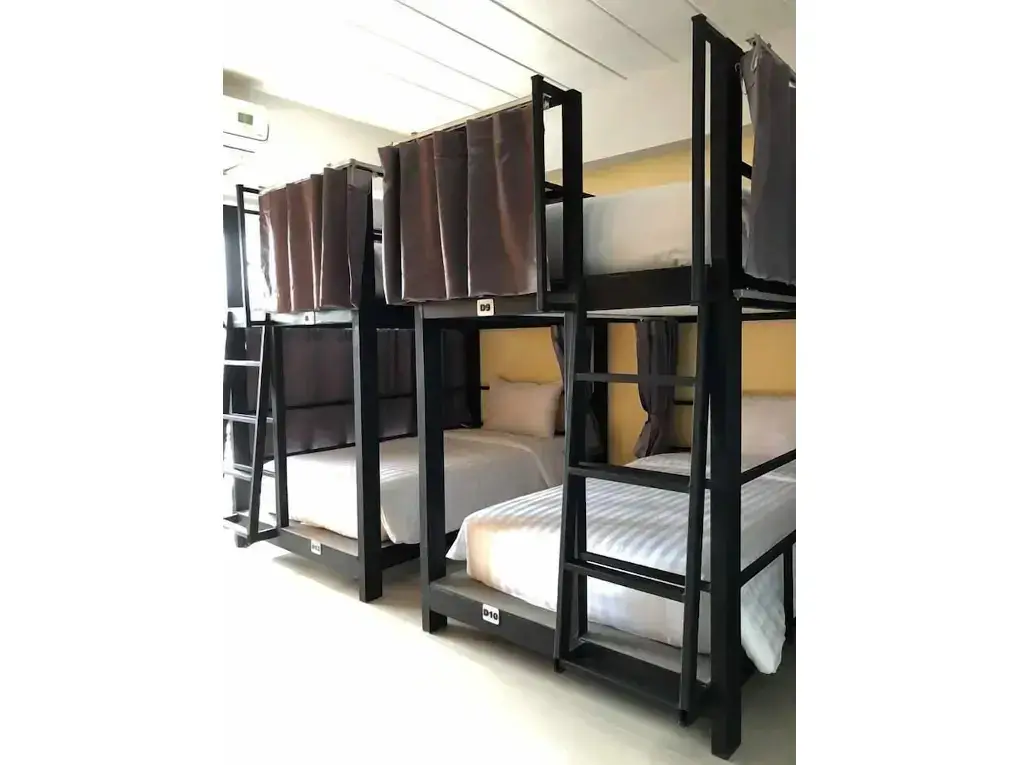 Муанг: Airport Hostel Phuket