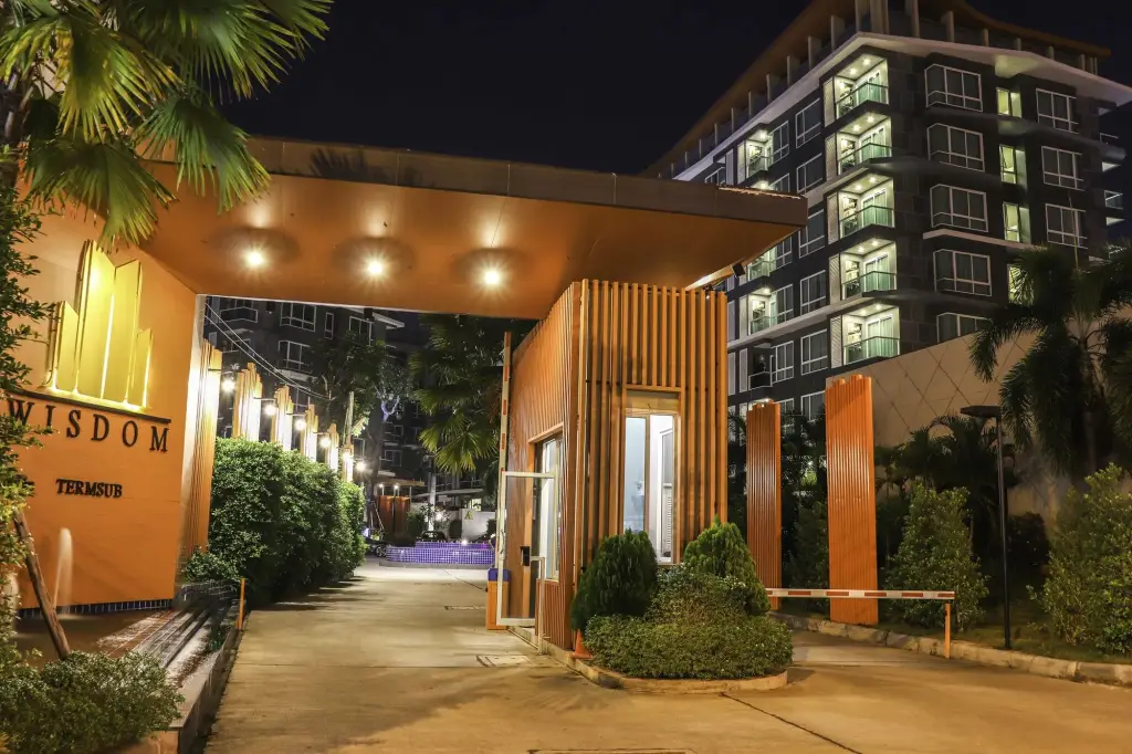 Wisdom Hotel & Residence — фото 1