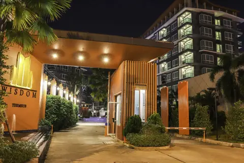 Wisdom Hotel & Residence — фото 1