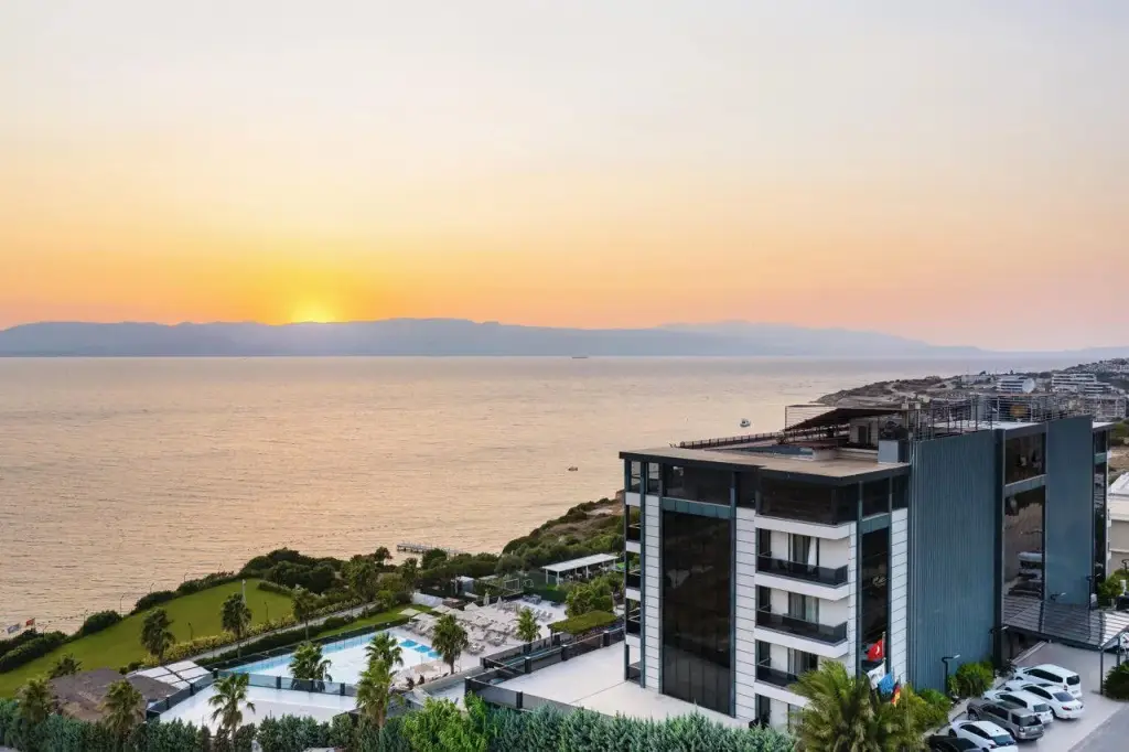 The Nowness Luxury Hotel & Spa (Adults Only 16+) — фото 1