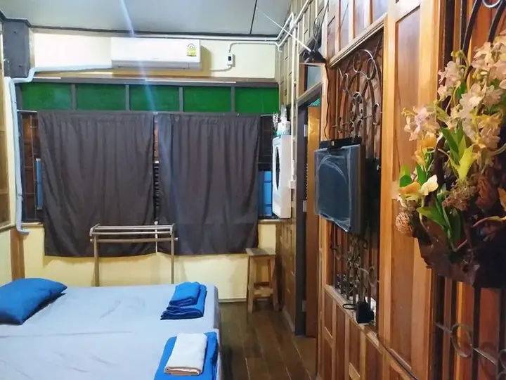 Бангкок: Santo House