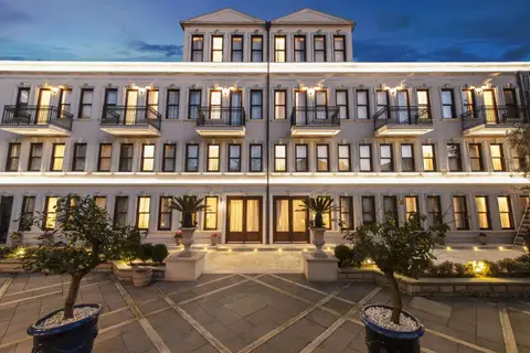 1890 Suites Hotel — фото 1
