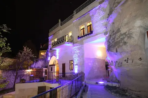 Unicorn Cave Hotel — фото 1