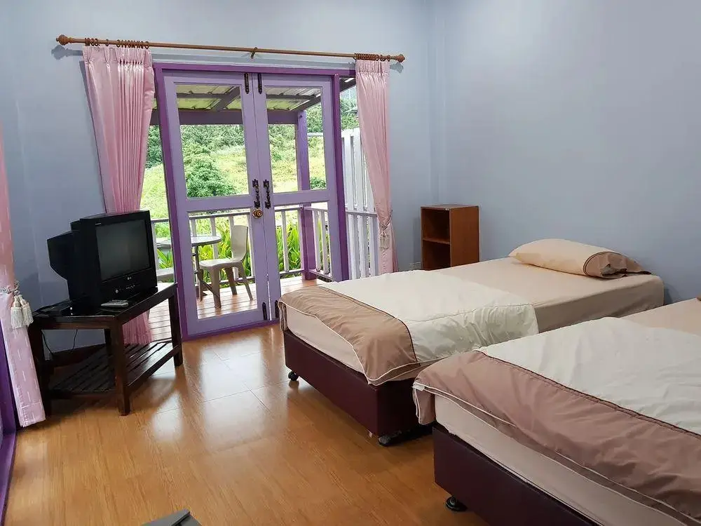 Чом-Тонг: Mae Klang Ban yen hill