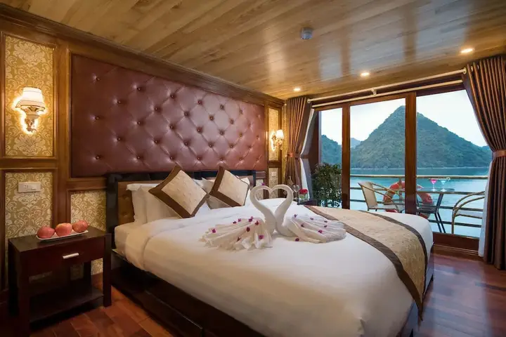 Халонг: Halong Camellia Cruise