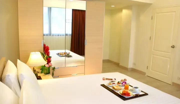 Бангкок: Tarntawan Place Apartments