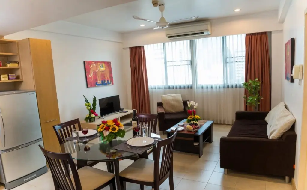 Tarntawan Place Apartments — фото 1