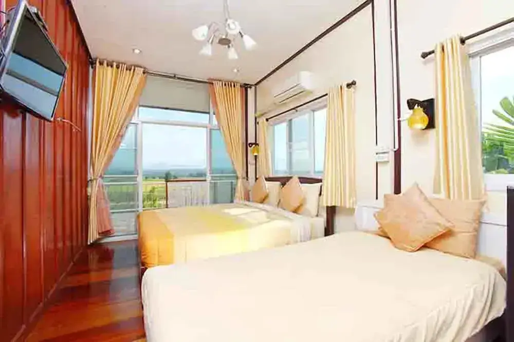 Тхунг Бан Ват: Hueanwaddkhian Resort