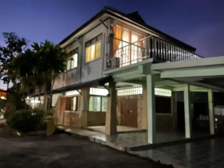 Тхунг Бан Ват: Hueanwaddkhian Resort