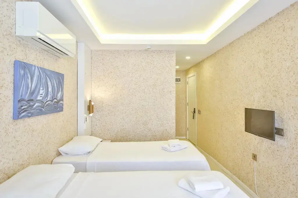 Каш: Hotel No37